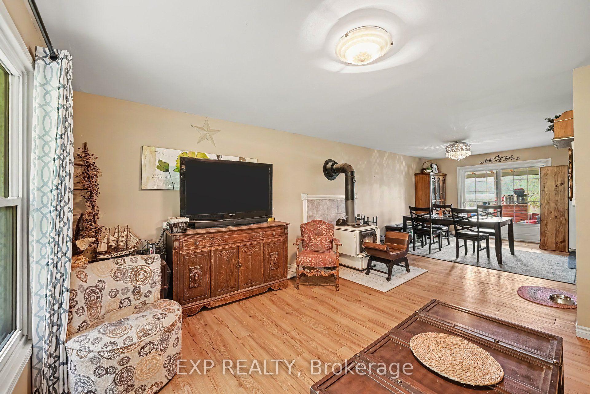 Photo 8 of 5233 3rd Line Road, South Glengarry, South Glengarry (Lancaster) Twp — HOMEH