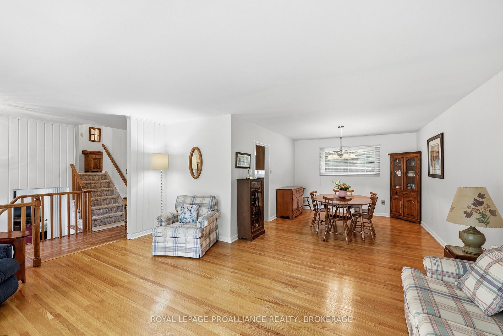 Photo 6 of 18 Casterton Avenue, Kingston, Central City West — HOMEH