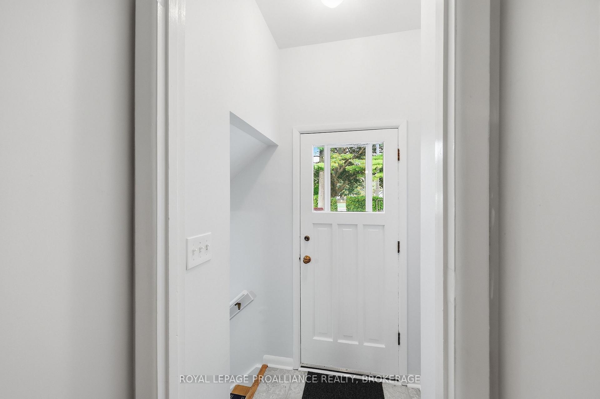 Photo 21 of 18 Casterton Avenue, Kingston, Central City West — HOMEH
