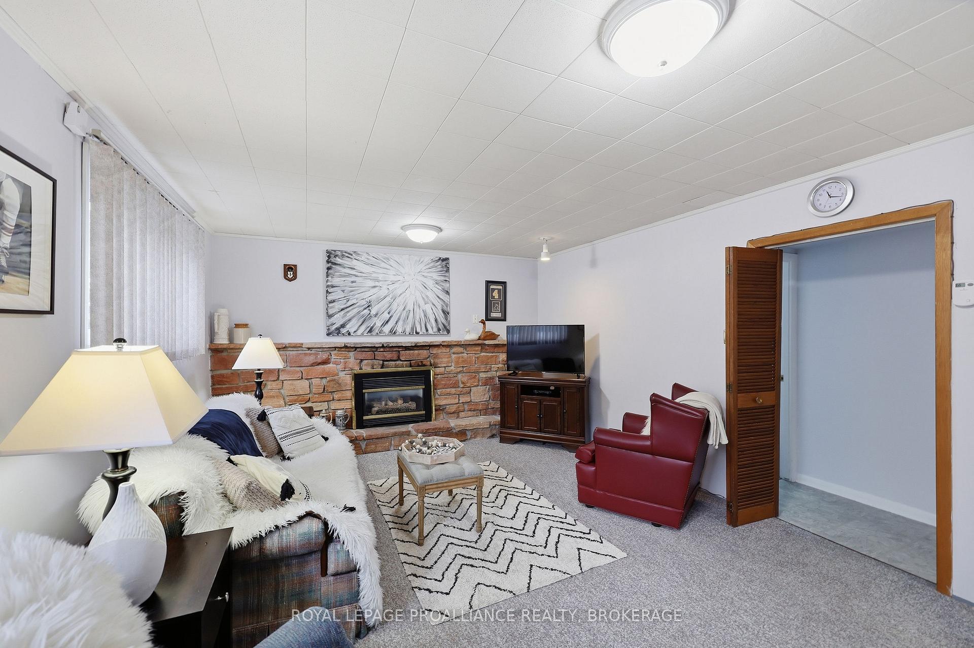 Photo 23 of 18 Casterton Avenue, Kingston, Central City West — HOMEH