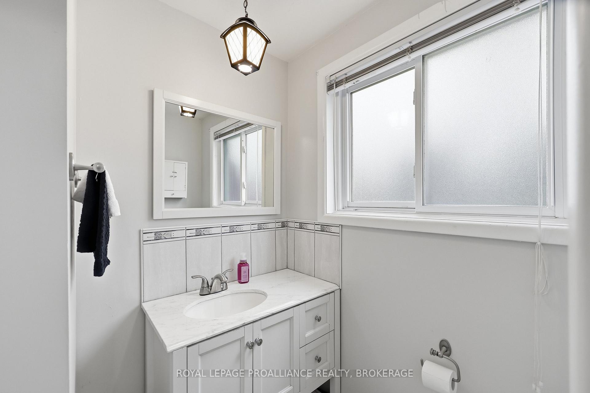 Photo 28 of 18 Casterton Avenue, Kingston, Central City West — HOMEH