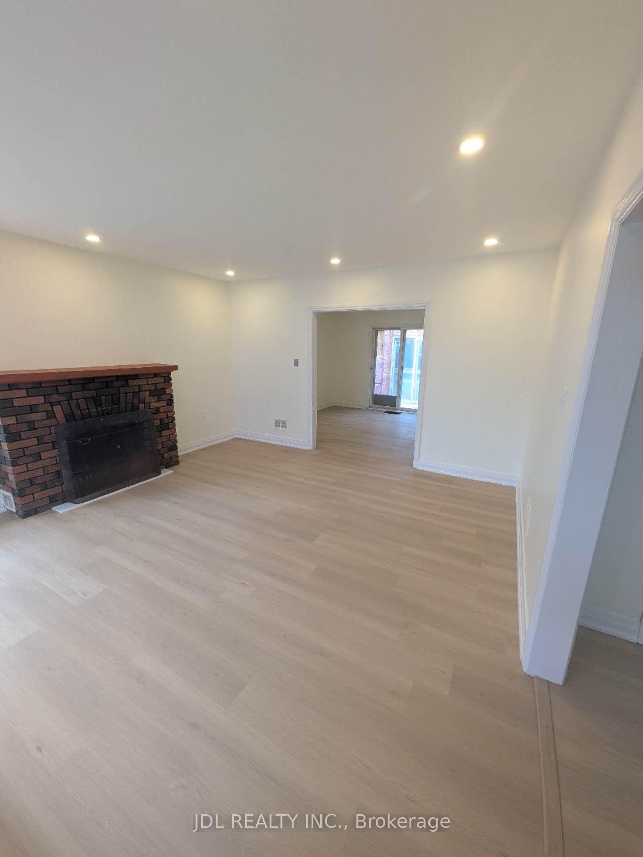 Photo 7 of 7900 Yonge Street, Innisfil, Stroud — HOMEH