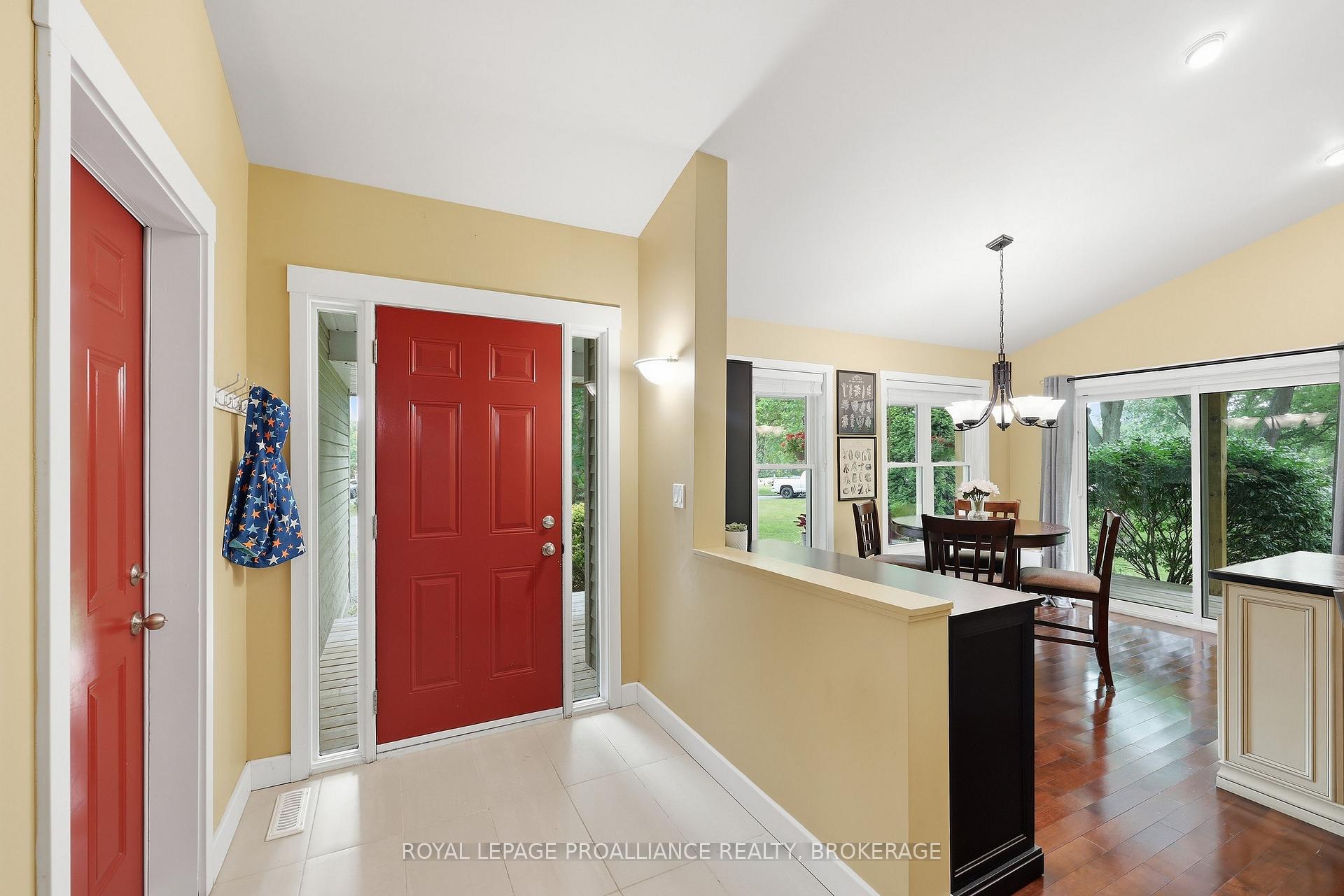 Photo 3 of 124 Park Street, Greater Napanee, Greater Napanee — HOMEH