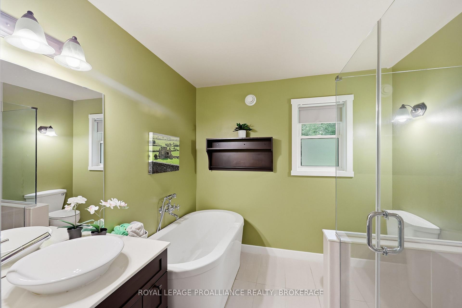 Photo 18 of 124 Park Street, Greater Napanee, Greater Napanee — HOMEH