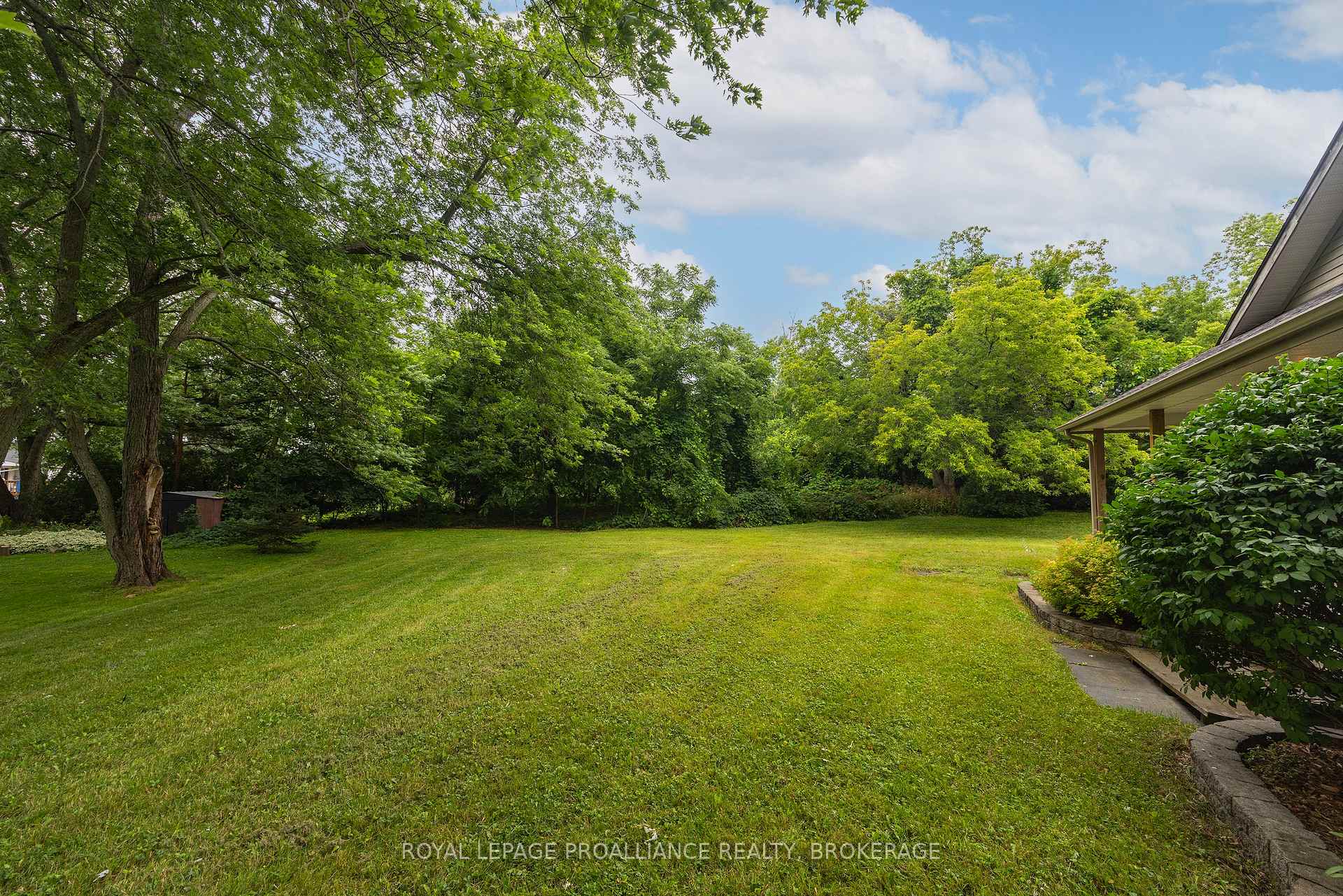 Photo 33 of 124 Park Street, Greater Napanee, Greater Napanee — HOMEH