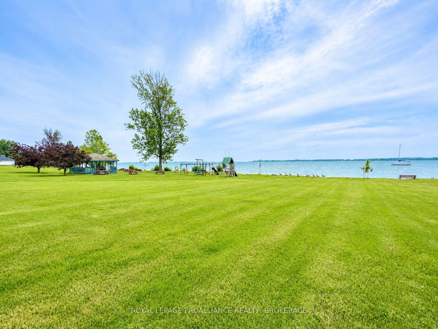 Photo 36 of 124 Park Street, Greater Napanee, Greater Napanee — HOMEH