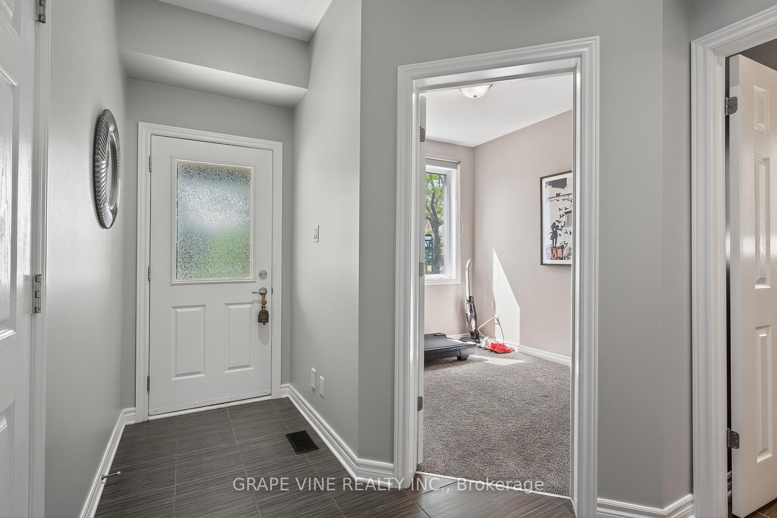 Photo 4 of 360 Balinroan Crescent, Ottawa, Barrhaven - Strandherd — HOMEH