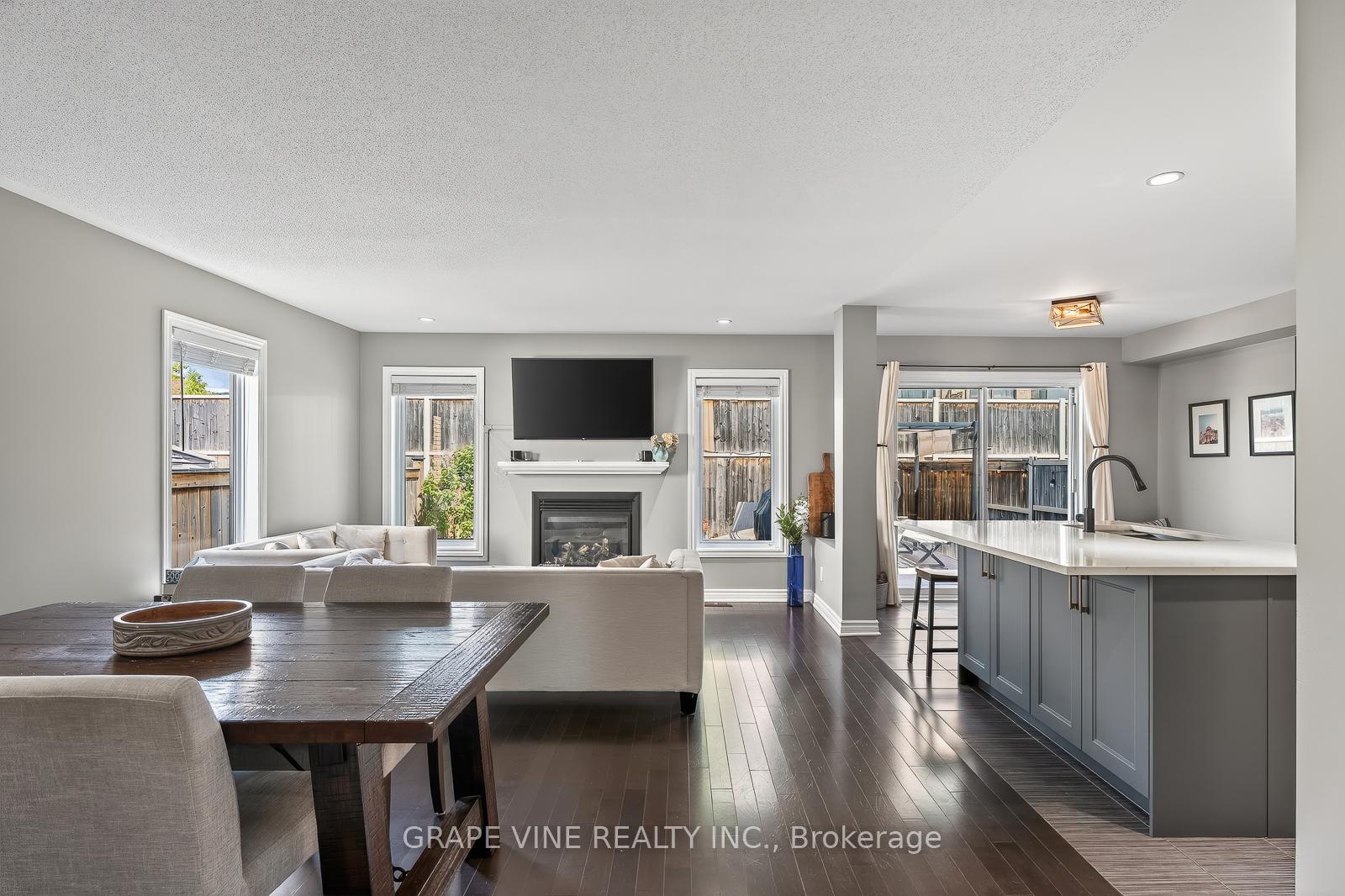 Photo 8 of 360 Balinroan Crescent, Ottawa, Barrhaven - Strandherd — HOMEH