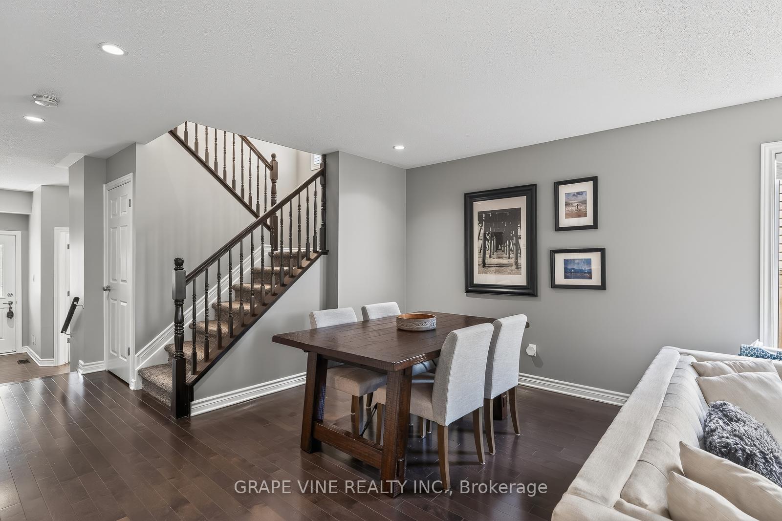 Photo 9 of 360 Balinroan Crescent, Ottawa, Barrhaven - Strandherd — HOMEH