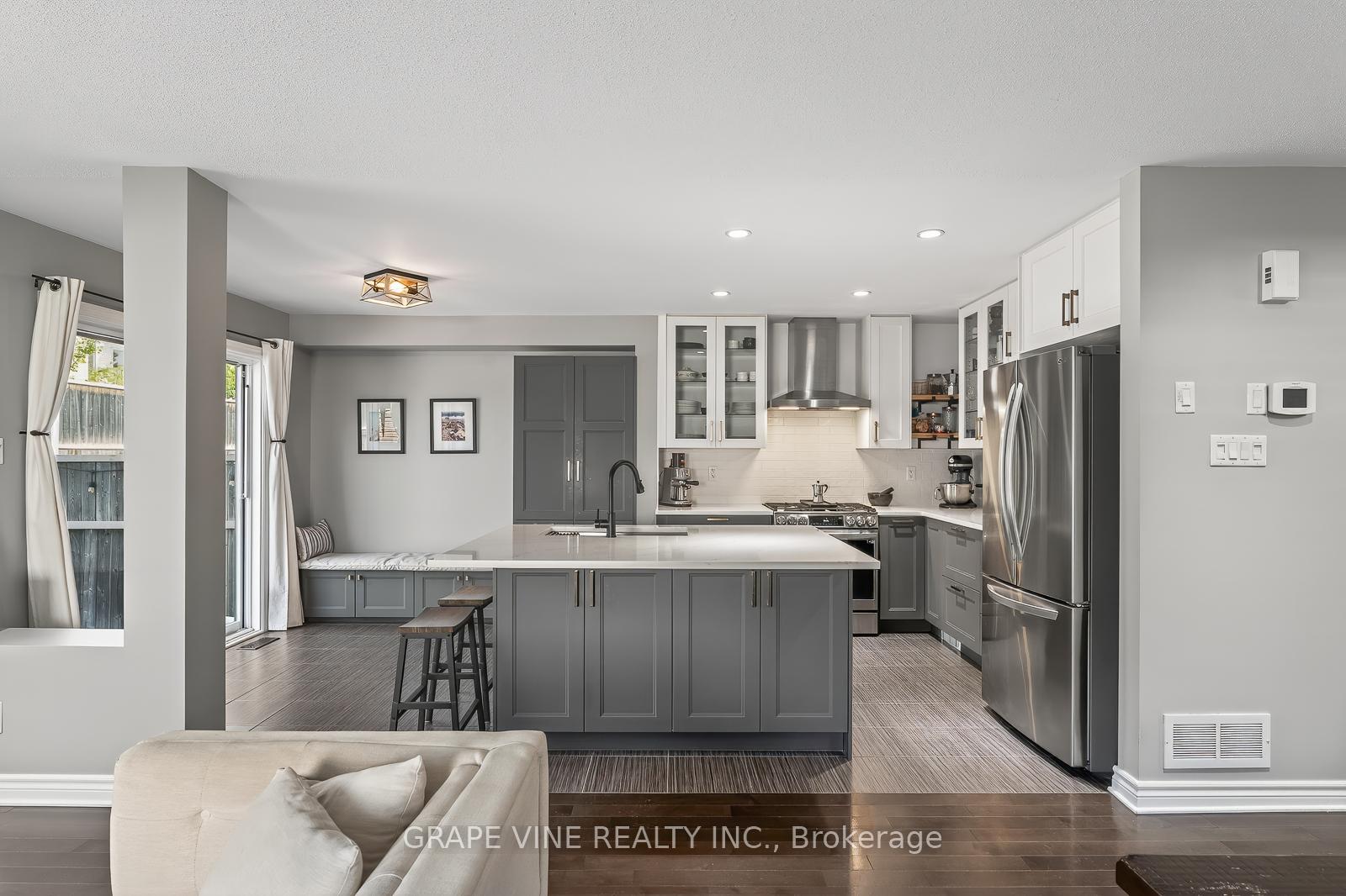 Photo 13 of 360 Balinroan Crescent, Ottawa, Barrhaven - Strandherd — HOMEH