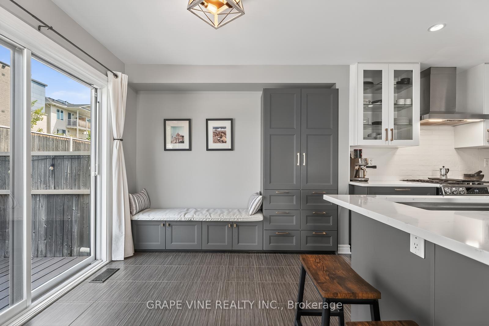 Photo 18 of 360 Balinroan Crescent, Ottawa, Barrhaven - Strandherd — HOMEH