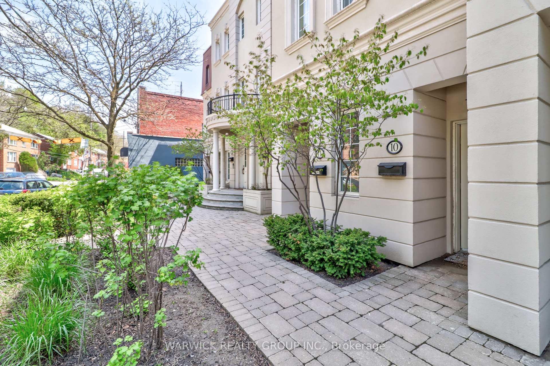 Photo 2 of Unit 10, 645 Davenport Road, Toronto, Casa Loma — HOMEH
