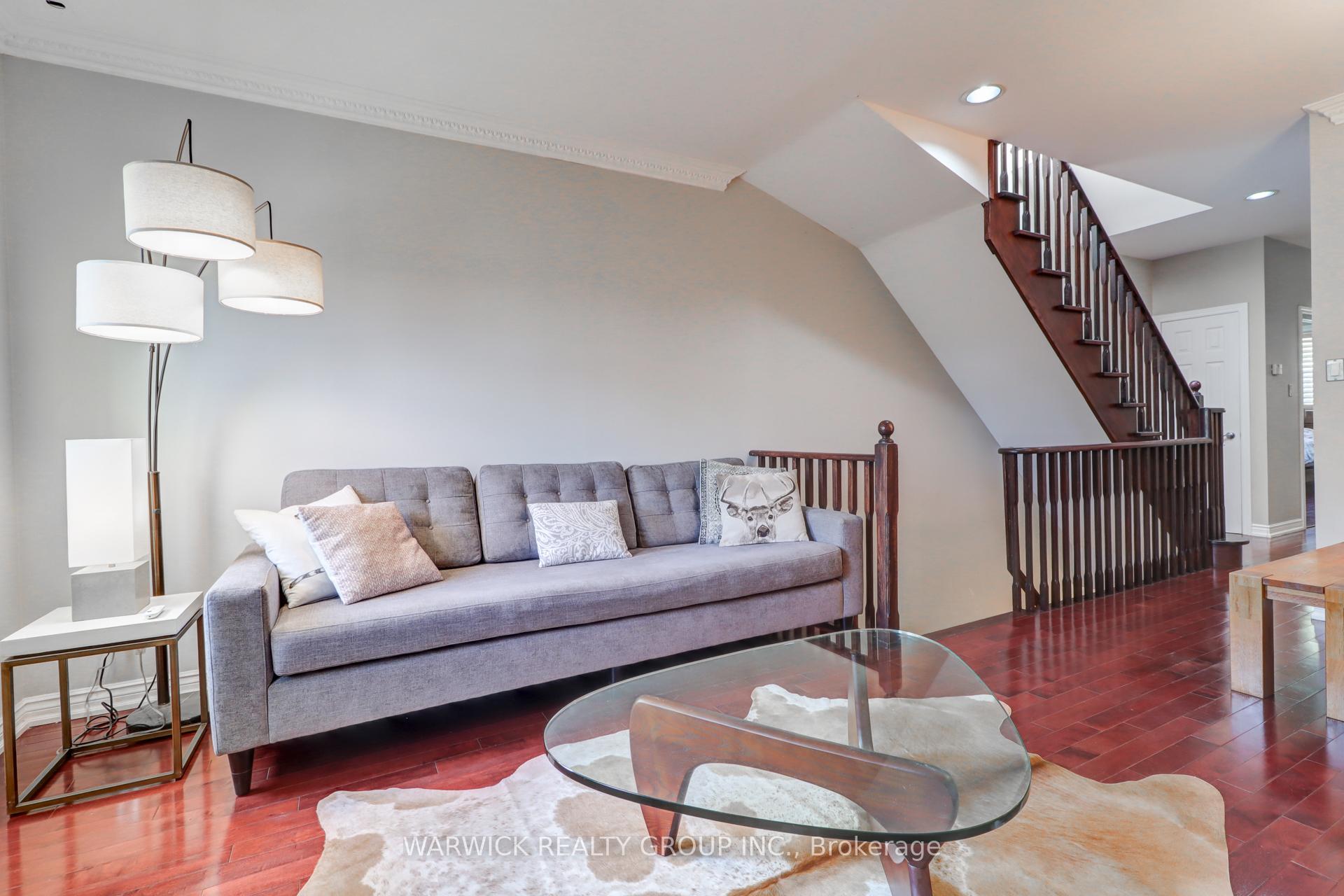 Photo 4 of Unit 10, 645 Davenport Road, Toronto, Casa Loma — HOMEH