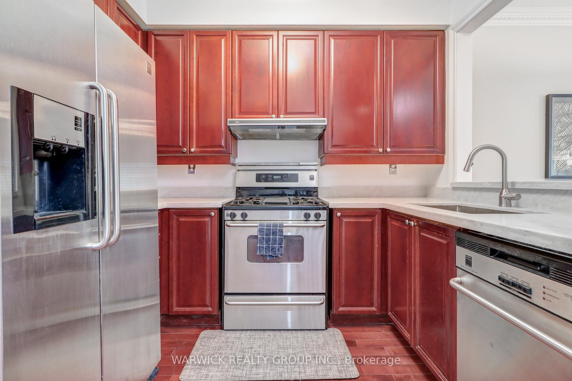 Photo 12 of Unit 10, 645 Davenport Road, Toronto, Casa Loma — HOMEH