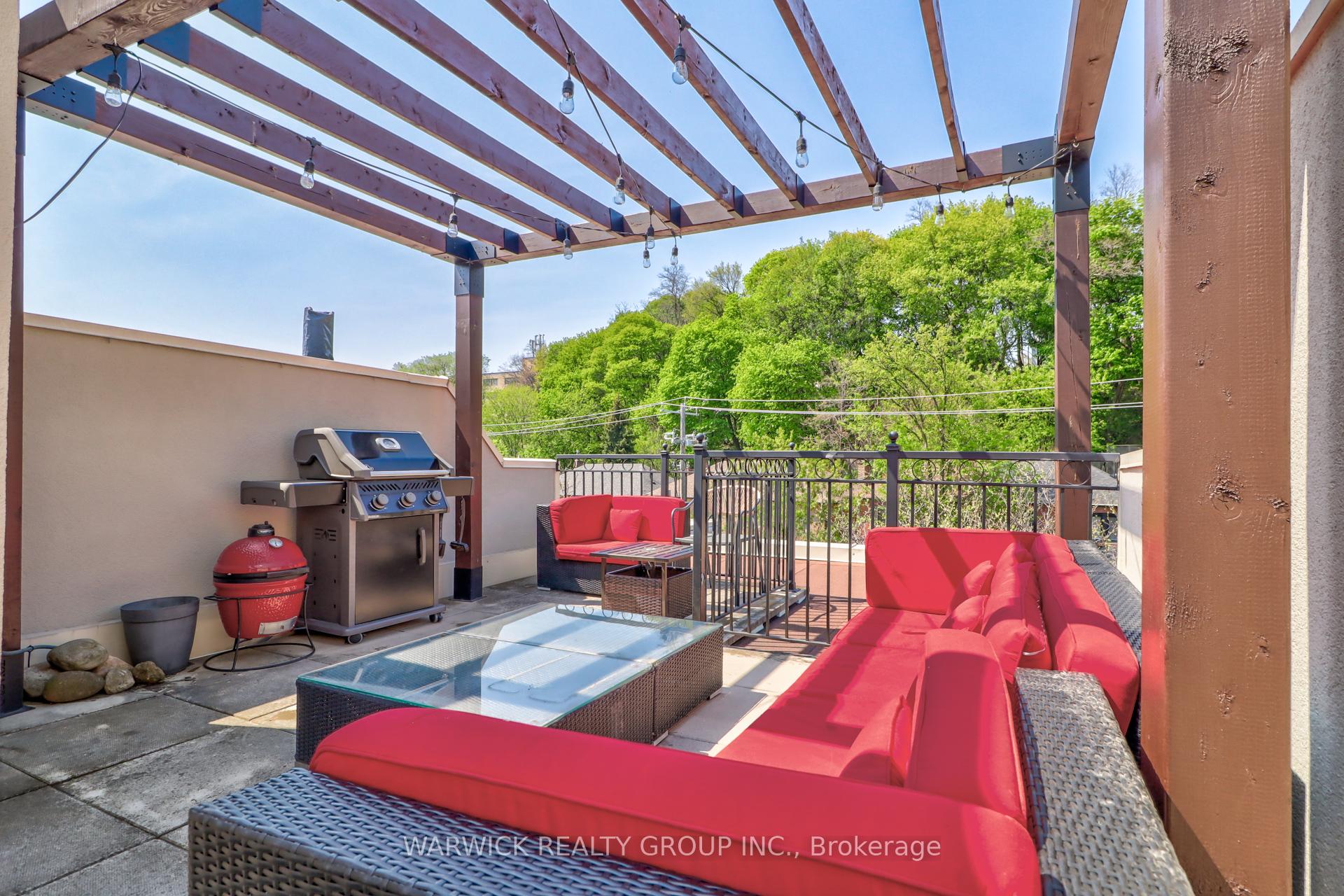Photo 22 of Unit 10, 645 Davenport Road, Toronto, Casa Loma — HOMEH