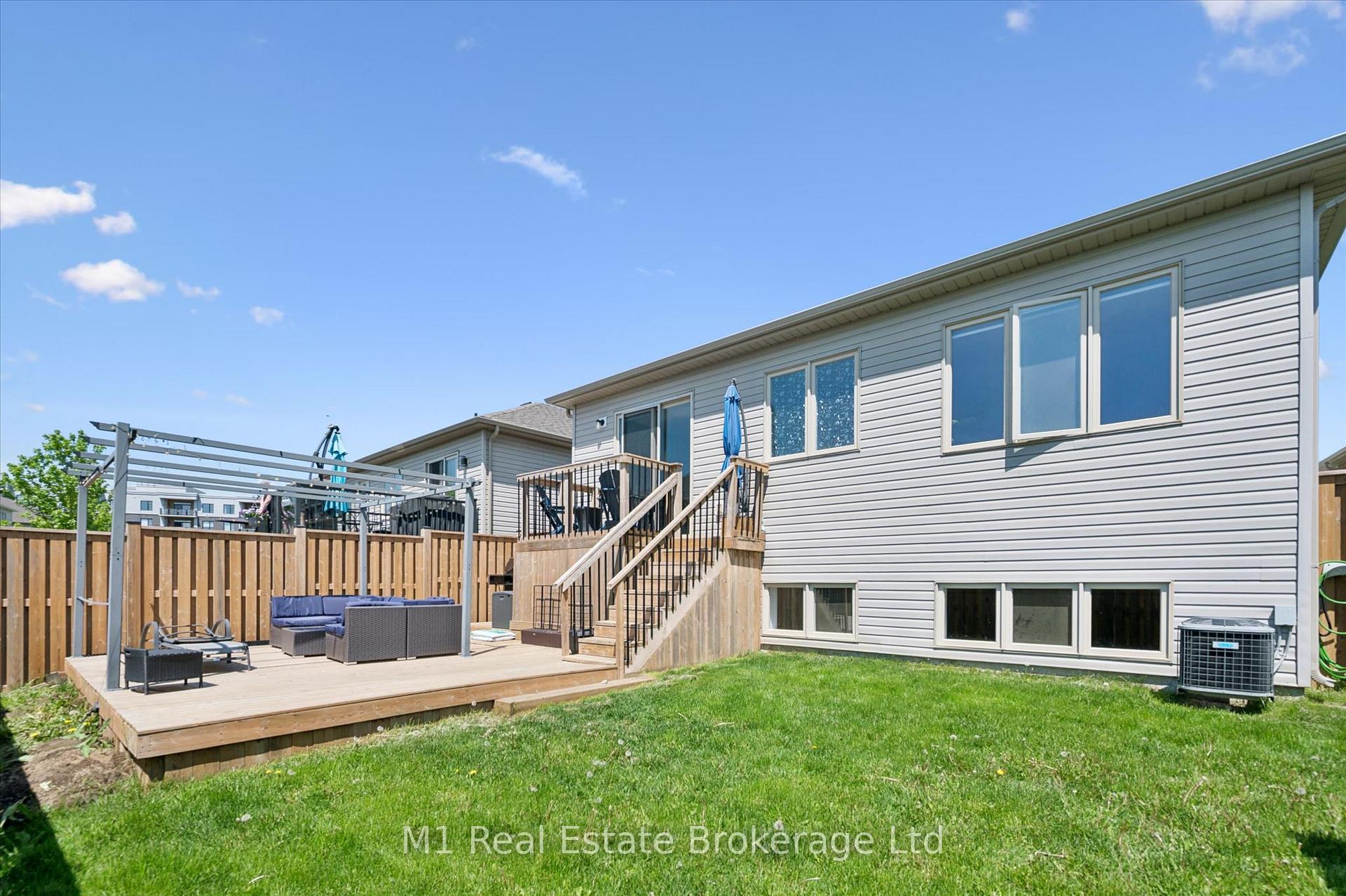 Photo 22 of 135 Farley Road, Centre Wellington, Fergus — HOMEH