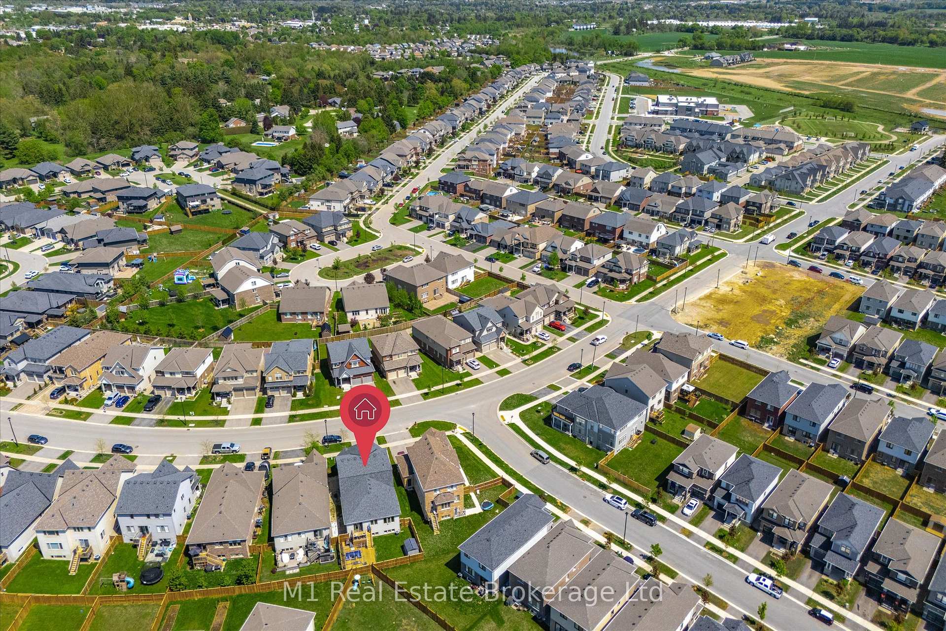 Photo 30 of 135 Farley Road, Centre Wellington, Fergus — HOMEH