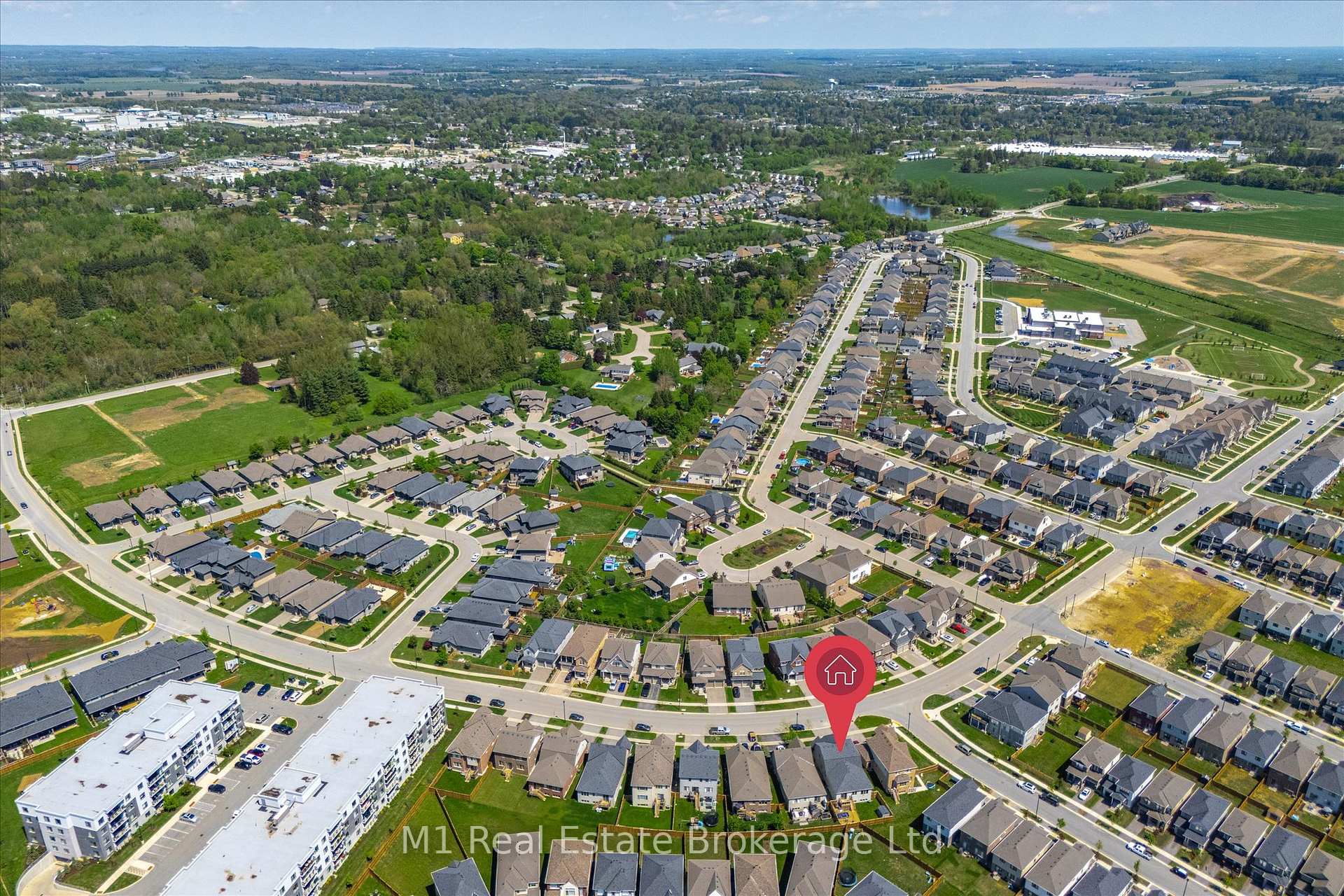 Photo 31 of 135 Farley Road, Centre Wellington, Fergus — HOMEH
