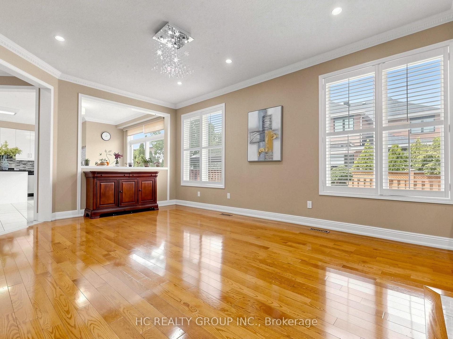 Photo 62 of 18 Saxony Drive, Markham, Berczy — HOMEH