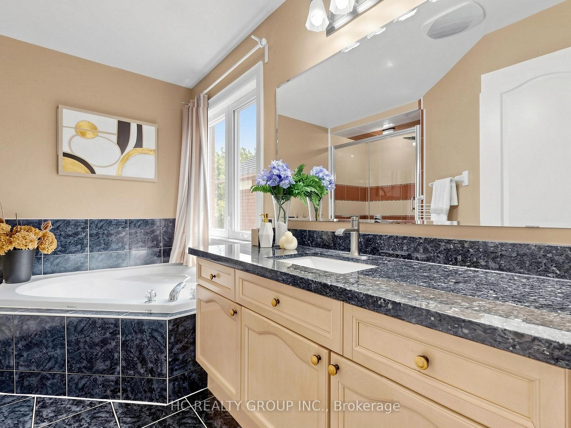 Photo 72 of 18 Saxony Drive, Markham, Berczy — HOMEH