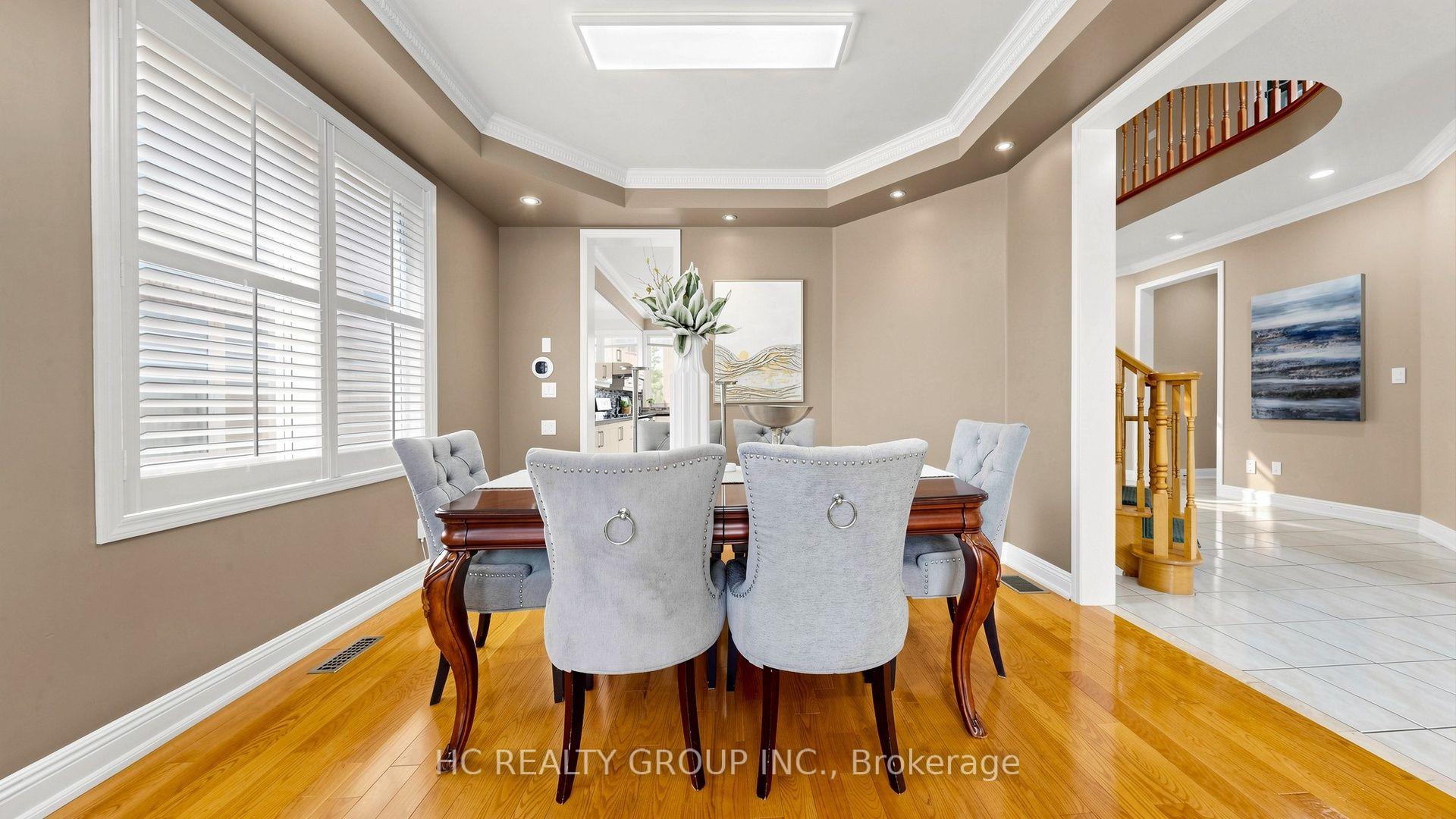 Photo 8 of 18 Saxony Drive, Markham, Berczy — HOMEH