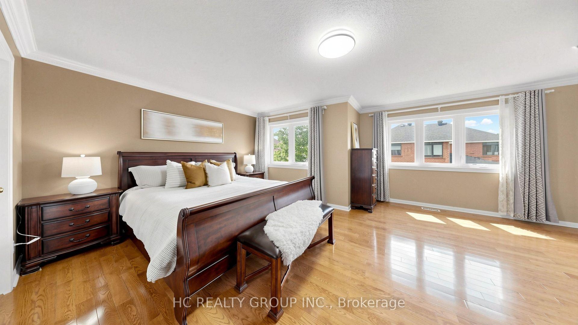 Photo 21 of 18 Saxony Drive, Markham, Berczy — HOMEH