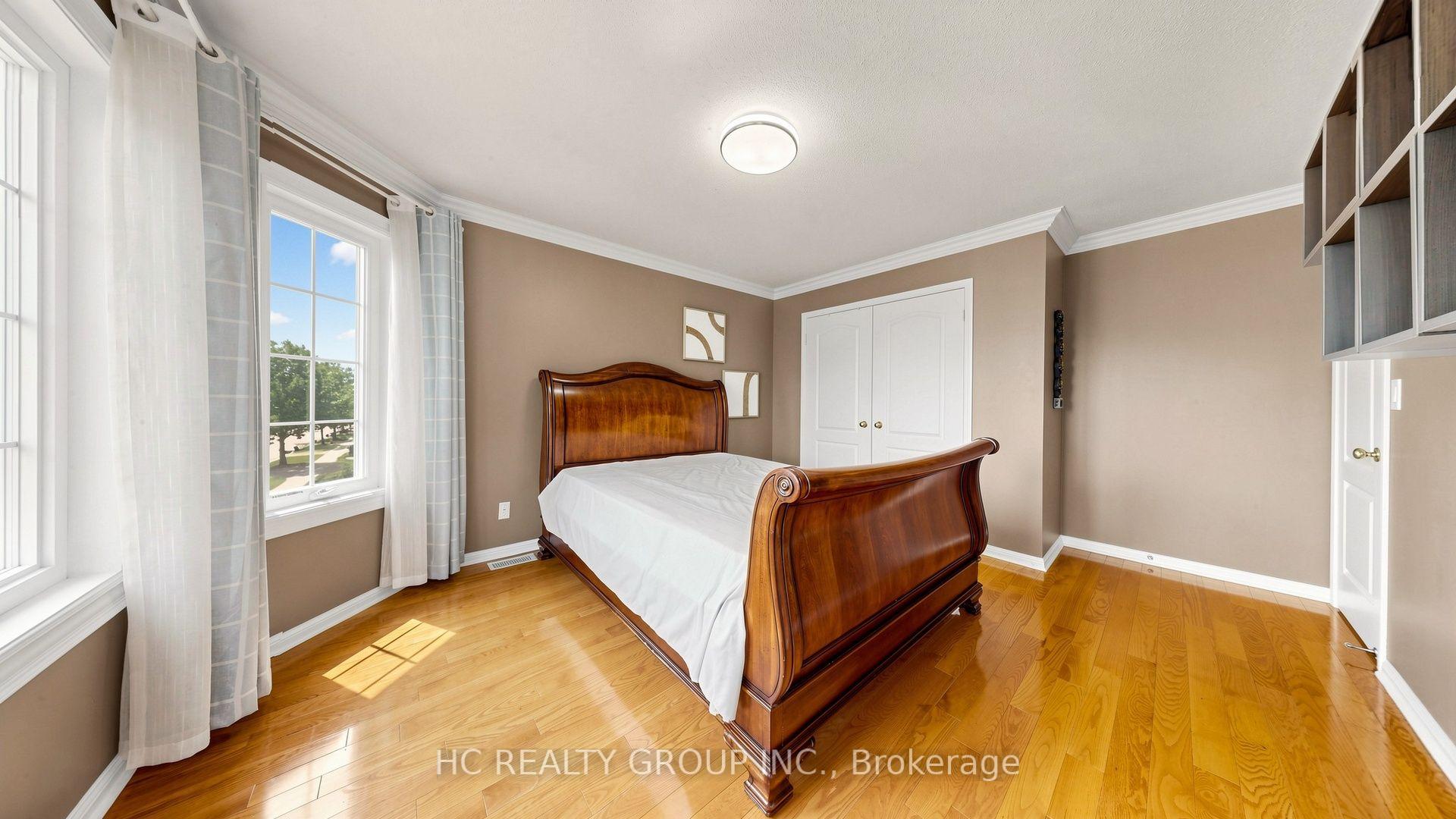 Photo 25 of 18 Saxony Drive, Markham, Berczy — HOMEH