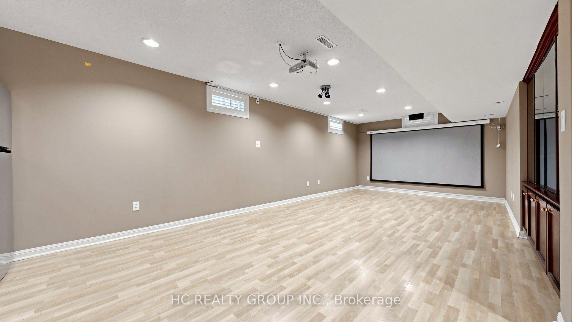 Photo 32 of 18 Saxony Drive, Markham, Berczy — HOMEH