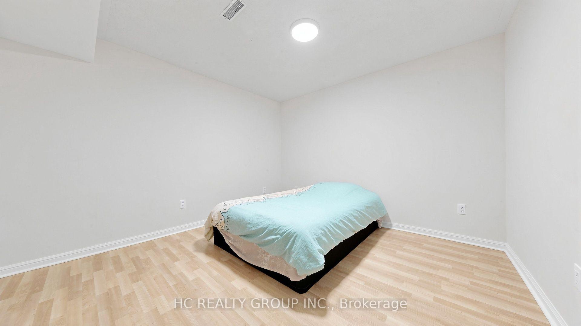 Photo 37 of 18 Saxony Drive, Markham, Berczy — HOMEH