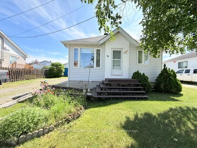 Photo 2 of 16 Ontario Street, Kapuskasing — HOMEH