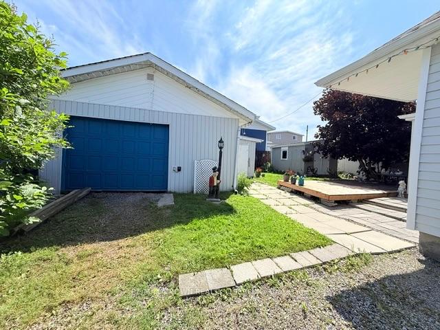 Photo 7 of 16 Ontario Street, Kapuskasing — HOMEH