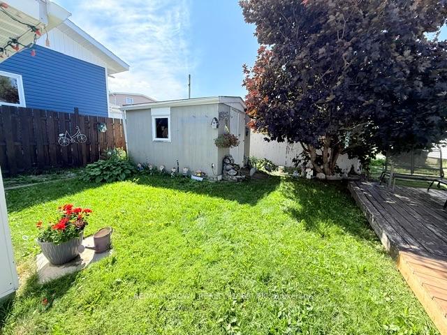 Photo 9 of 16 Ontario Street, Kapuskasing — HOMEH