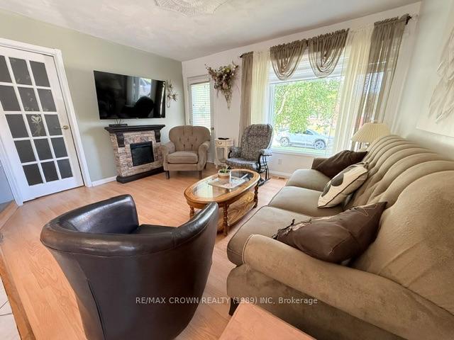 Photo 22 of 16 Ontario Street, Kapuskasing — HOMEH