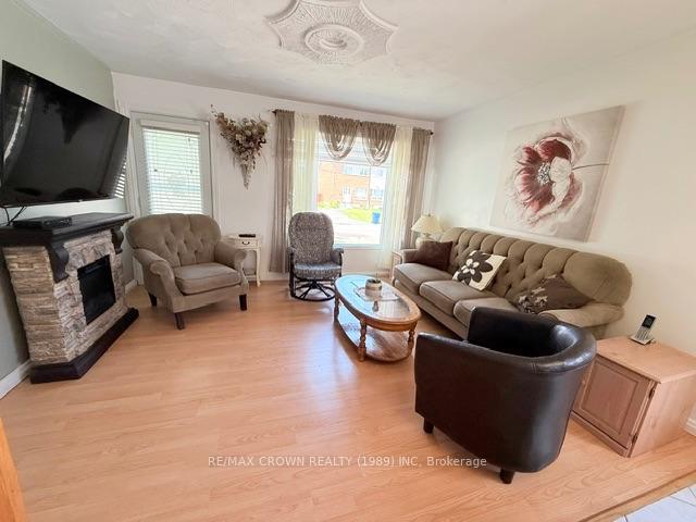 Photo 25 of 16 Ontario Street, Kapuskasing — HOMEH