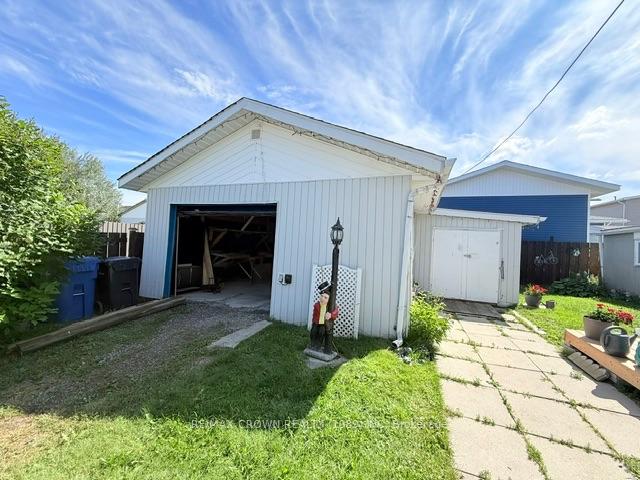 Photo 42 of 16 Ontario Street, Kapuskasing — HOMEH