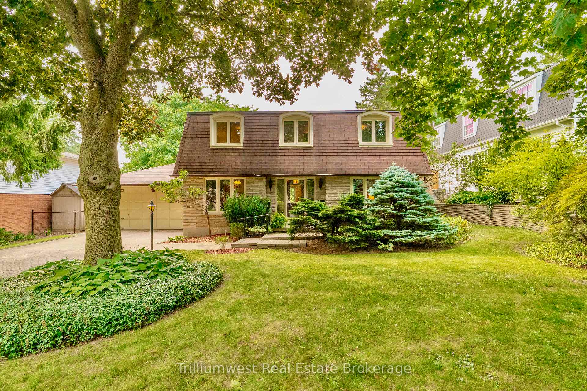 Photo 2 of 32 Waverley Drive, Guelph, Riverside Park — HOMEH