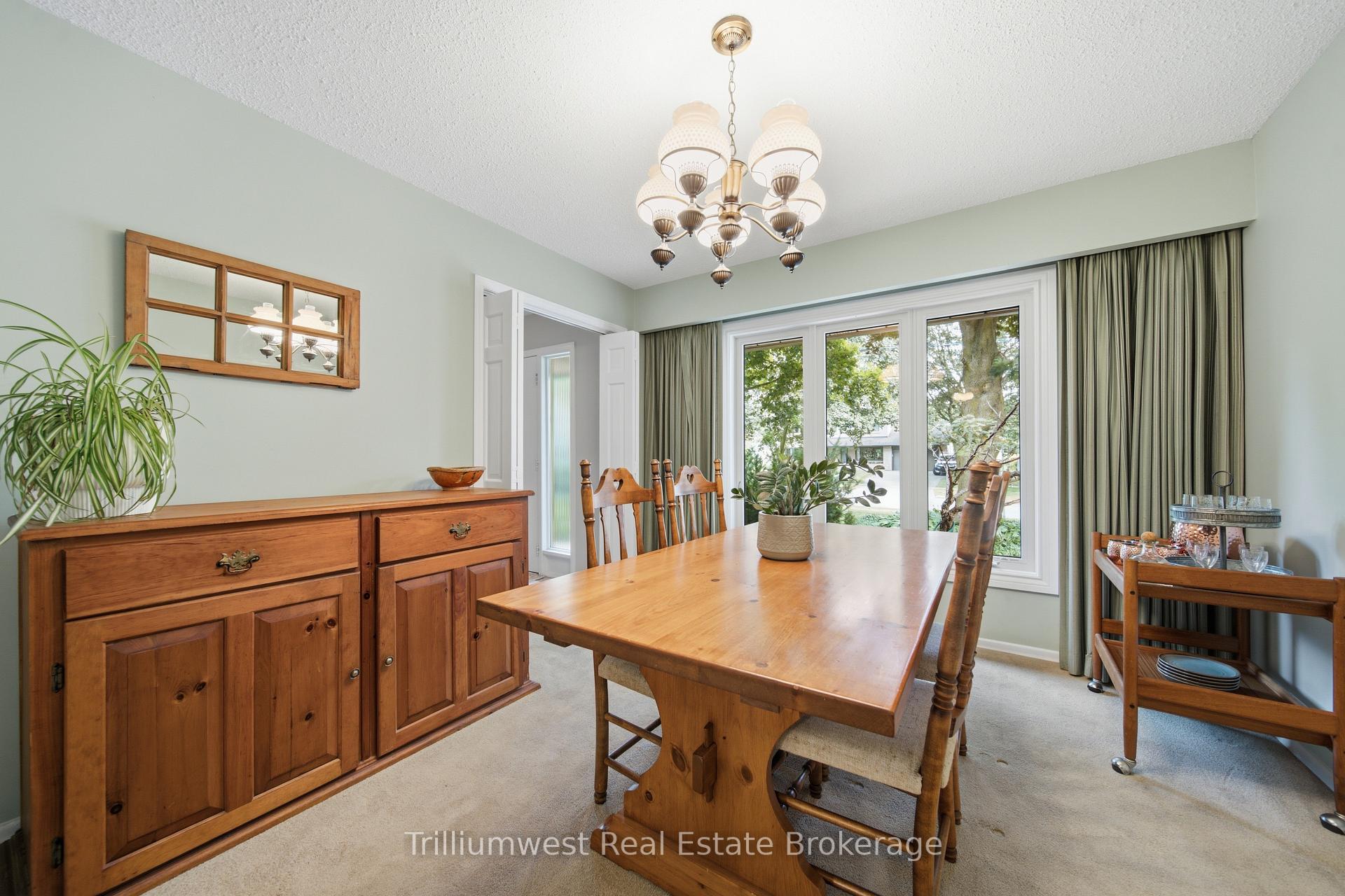 Photo 7 of 32 Waverley Drive, Guelph, Riverside Park — HOMEH