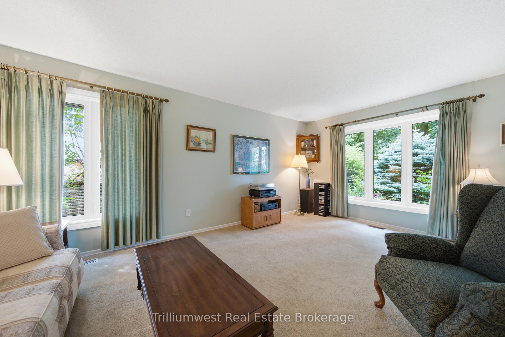 Photo 8 of 32 Waverley Drive, Guelph, Riverside Park — HOMEH