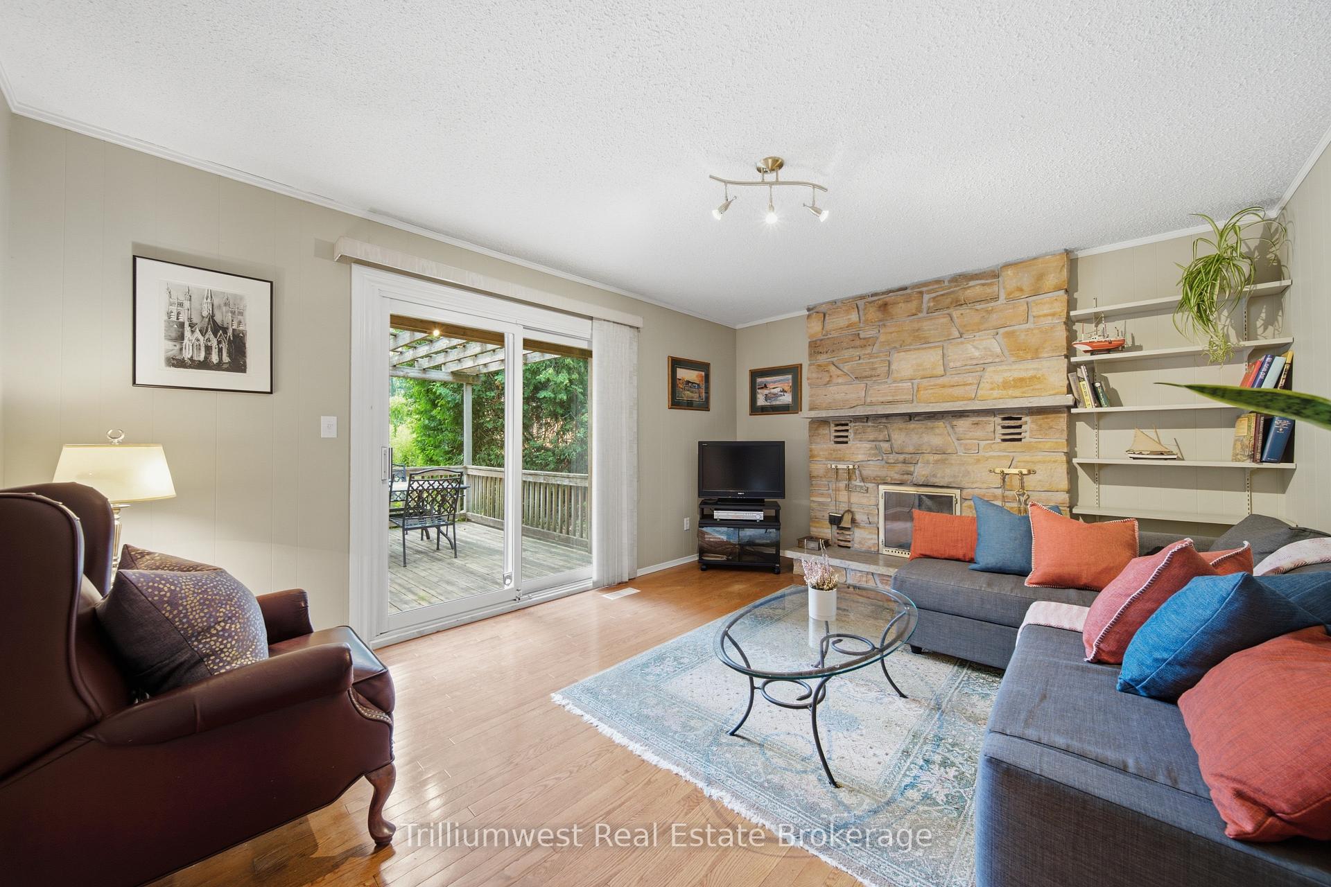 Photo 11 of 32 Waverley Drive, Guelph, Riverside Park — HOMEH