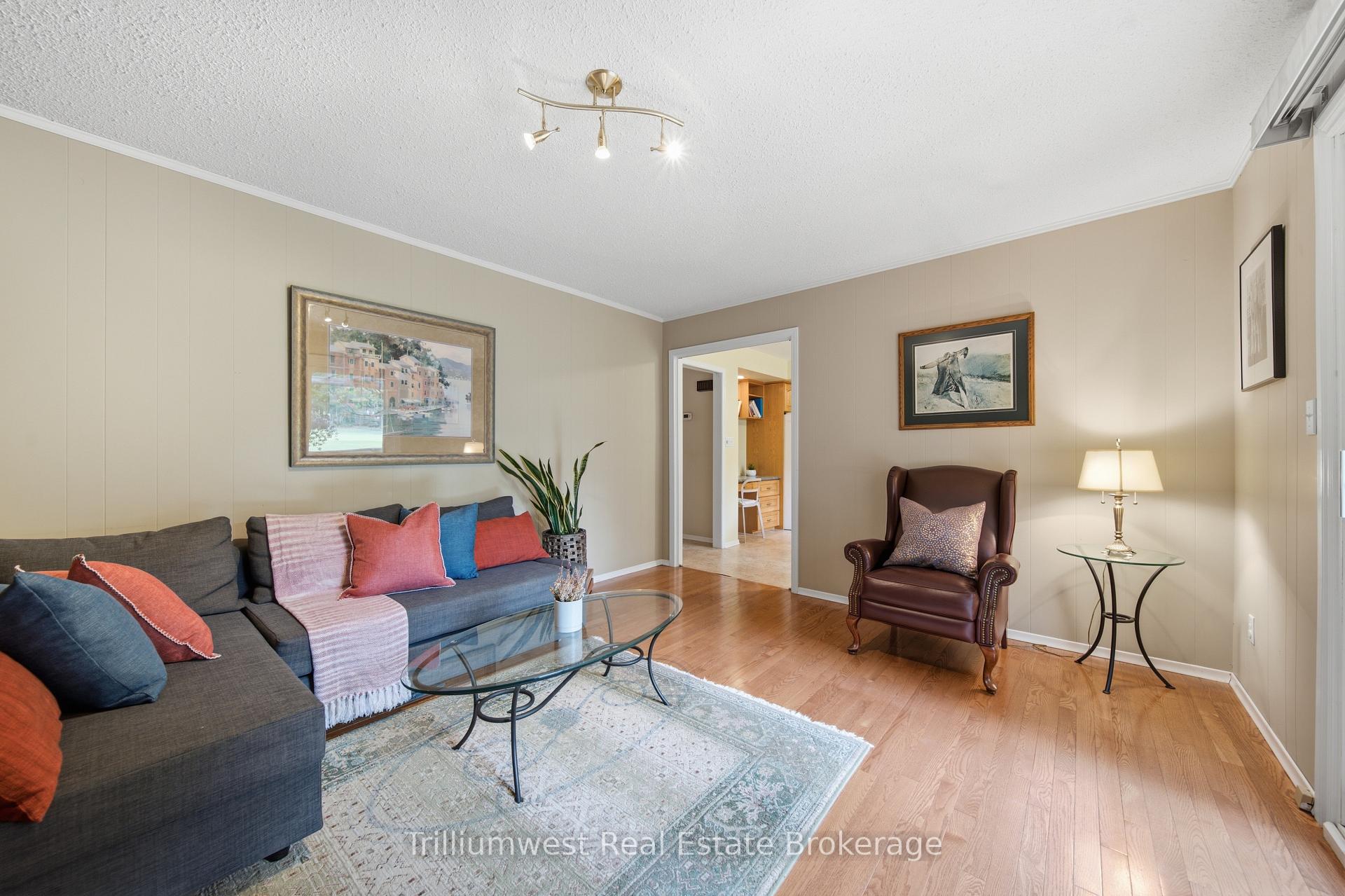 Photo 12 of 32 Waverley Drive, Guelph, Riverside Park — HOMEH