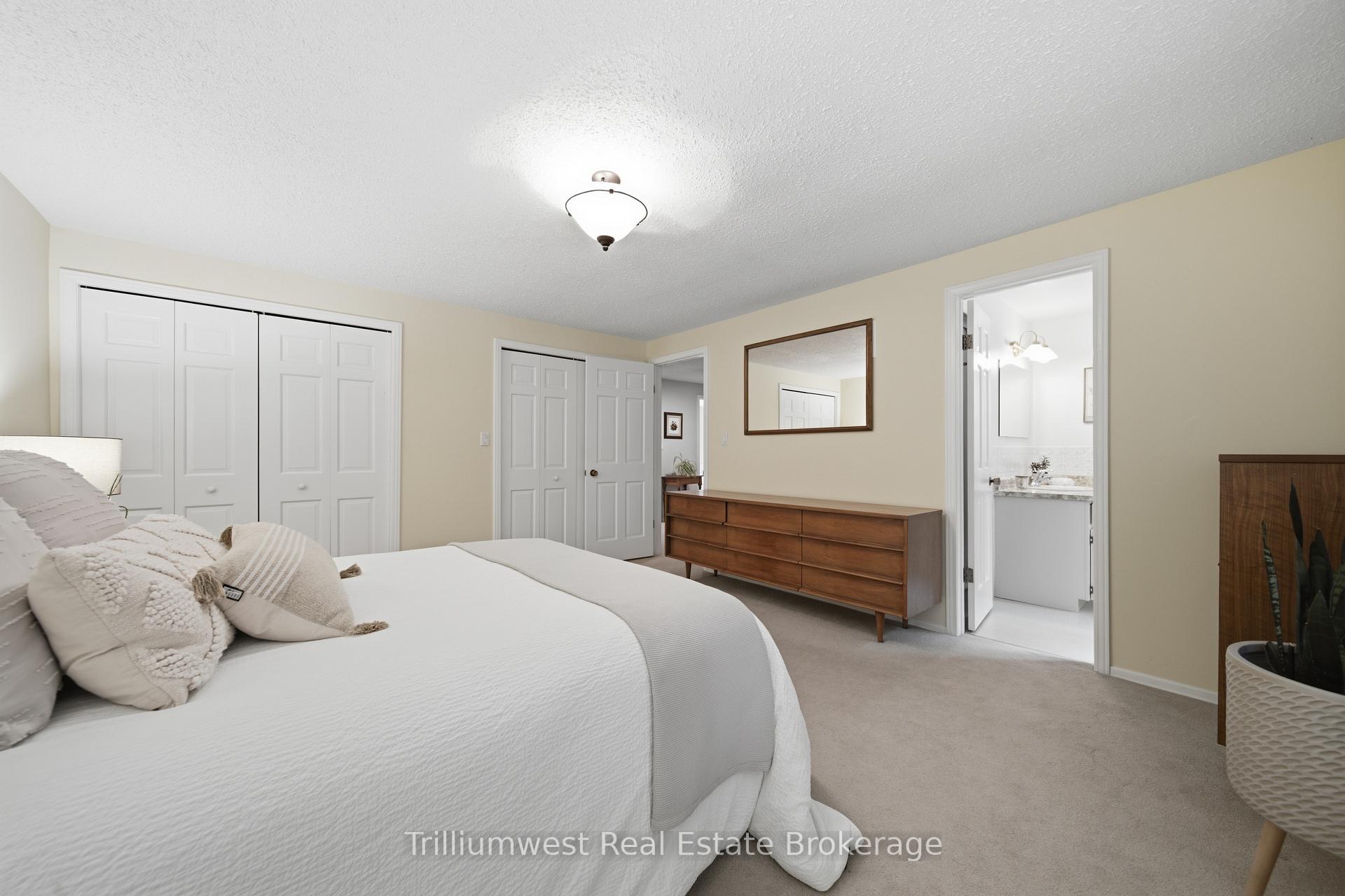 Photo 23 of 32 Waverley Drive, Guelph, Riverside Park — HOMEH