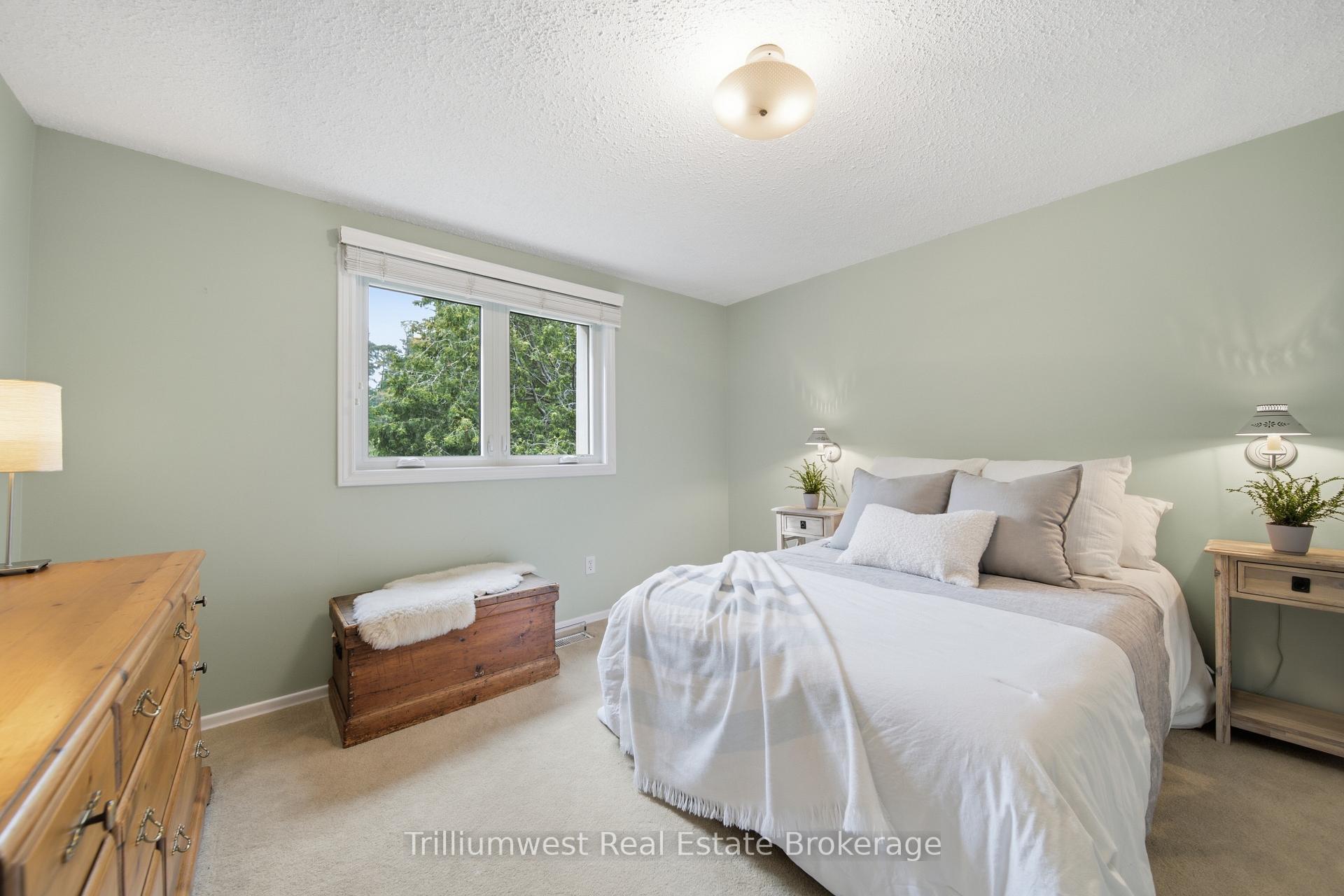 Photo 25 of 32 Waverley Drive, Guelph, Riverside Park — HOMEH