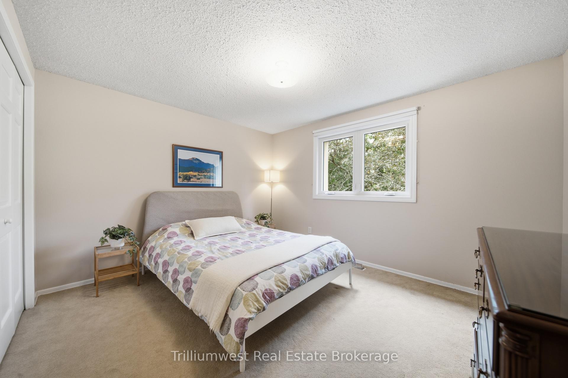 Photo 27 of 32 Waverley Drive, Guelph, Riverside Park — HOMEH