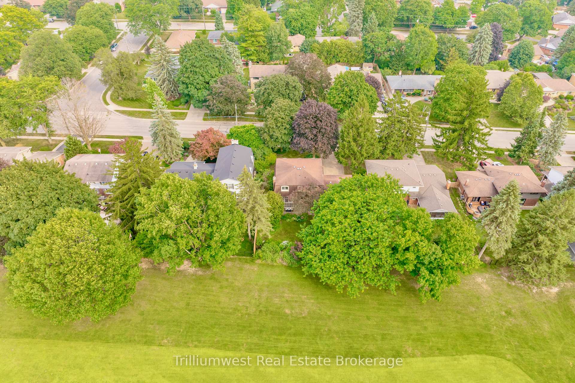 Photo 36 of 32 Waverley Drive, Guelph, Riverside Park — HOMEH
