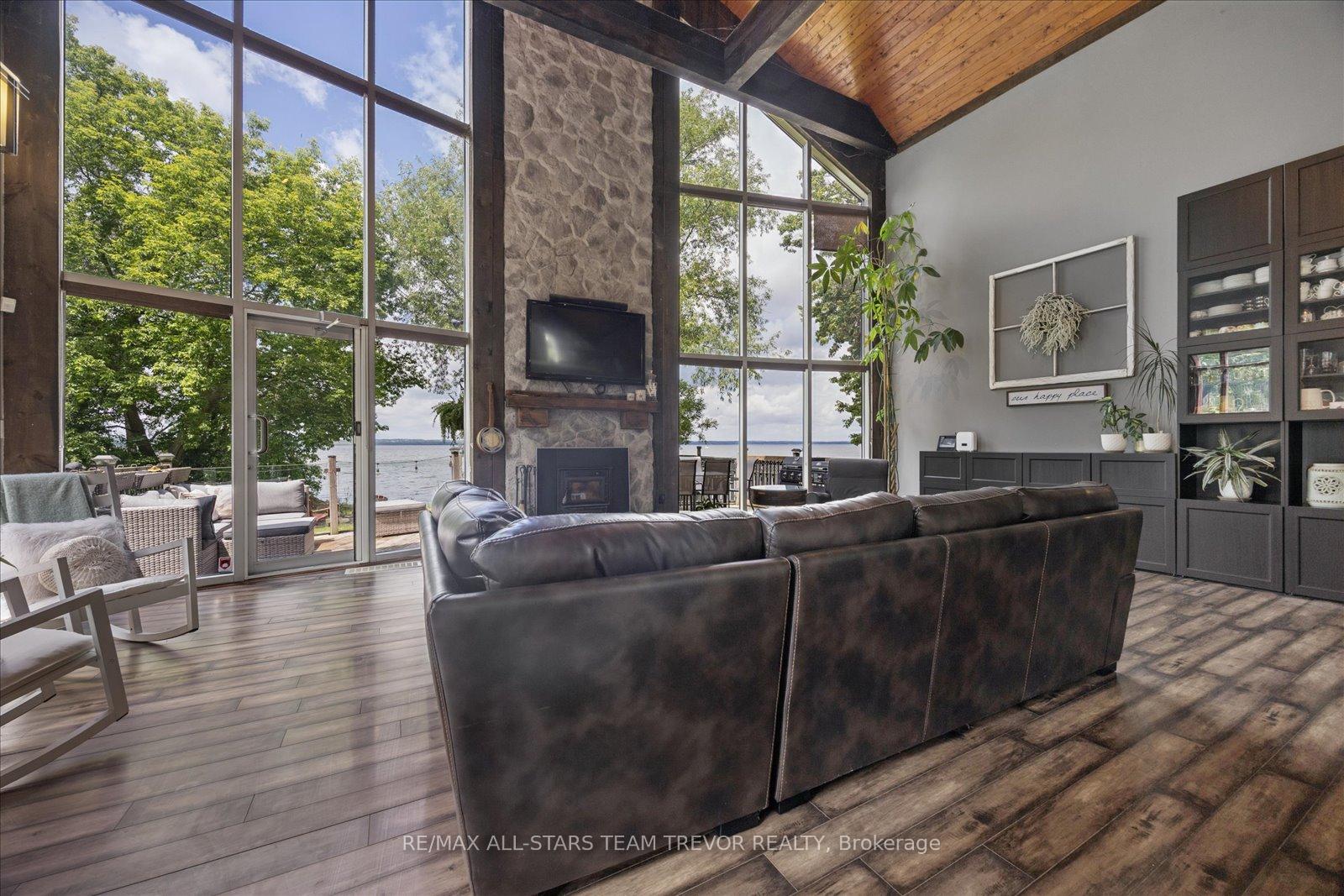 Photo 3 of 314 Glenwoods Avenue, Georgina, Keswick South — HOMEH