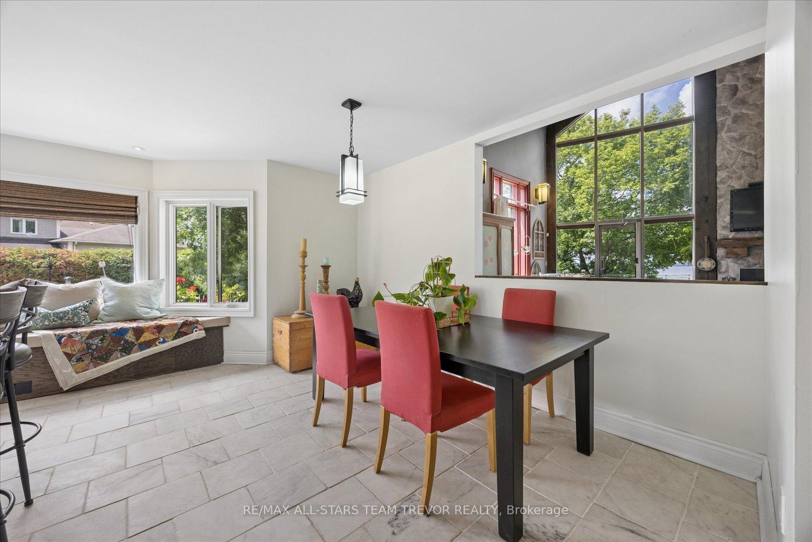 Photo 7 of 314 Glenwoods Avenue, Georgina, Keswick South — HOMEH