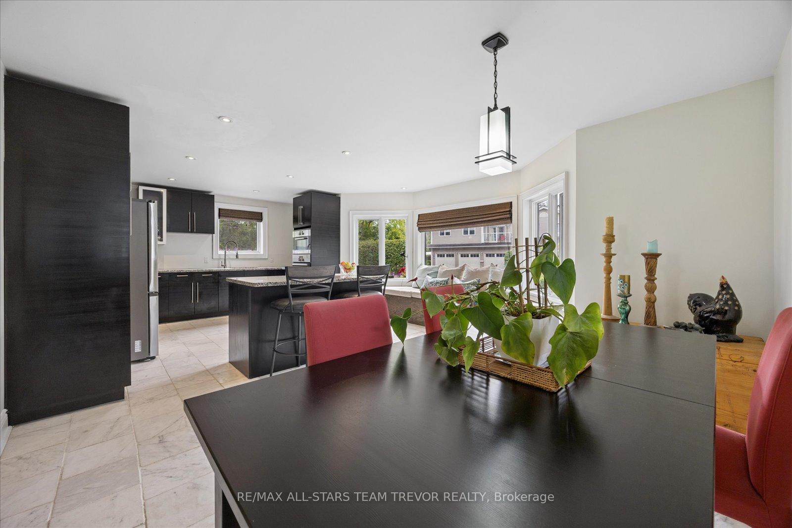 Photo 8 of 314 Glenwoods Avenue, Georgina, Keswick South — HOMEH