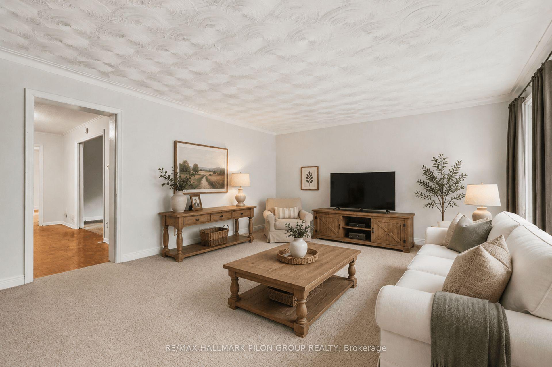Photo 3 of 528 Guy Street, Ottawa, Castle Heights — HOMEH