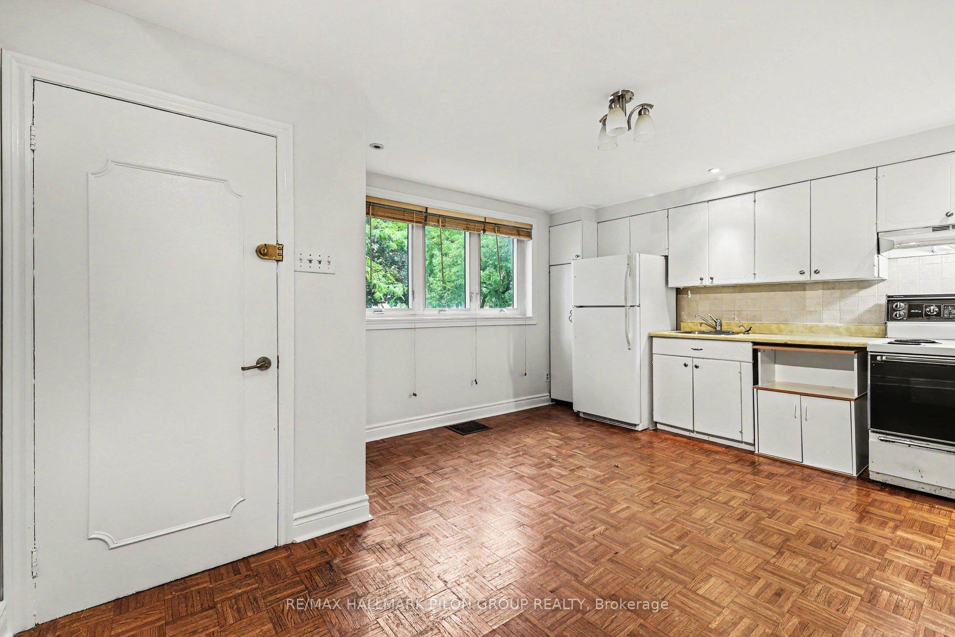 Photo 10 of 528 Guy Street, Ottawa, Castle Heights — HOMEH