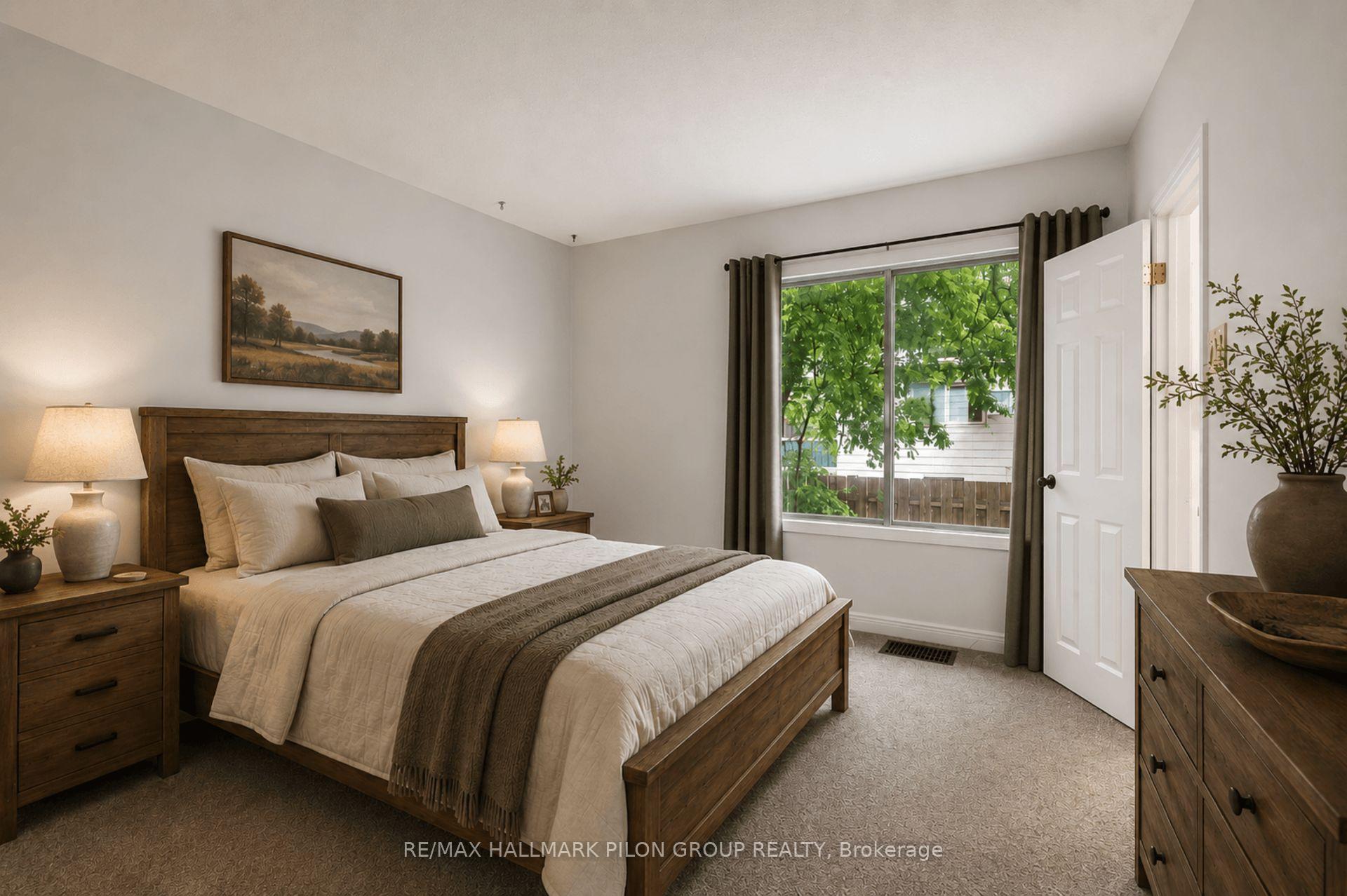 Photo 11 of 528 Guy Street, Ottawa, Castle Heights — HOMEH